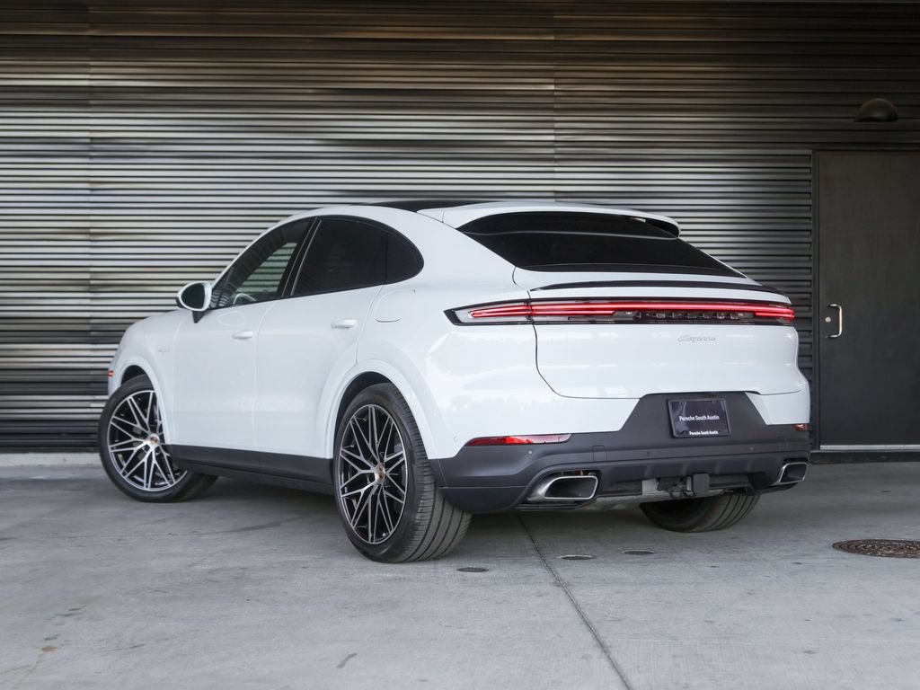 New 2026 Porsche Cayenne E-Hybrid Coupe AWD/4WD image 3