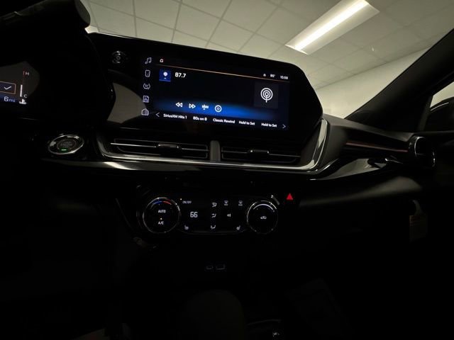 New 2026 Chevrolet Trax RS w/ Sunroof Package FWD image 16
