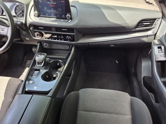 Used 2023 Nissan Rogue SV FWD image 15