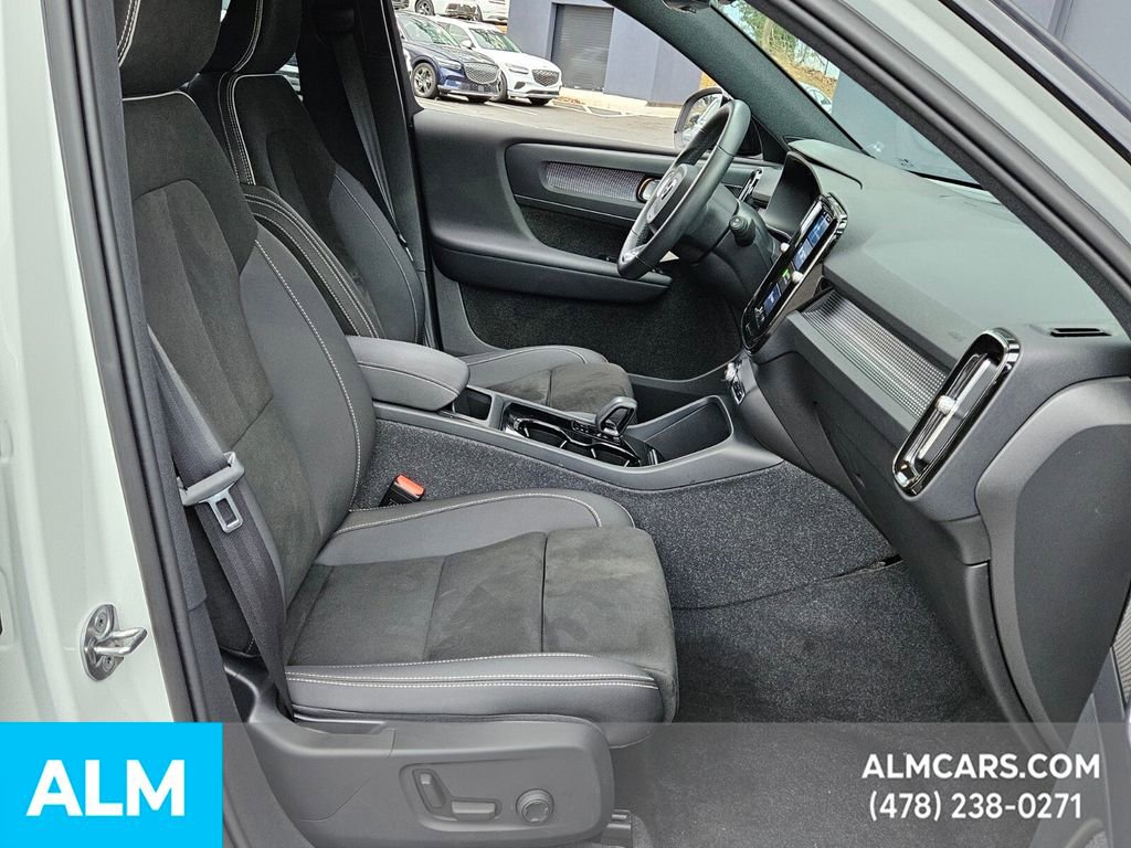 Used 2022 Volvo XC40 P8 Recharge Ultimate image 18