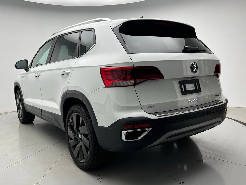 Used 2024 Volkswagen Taos SEL image 4