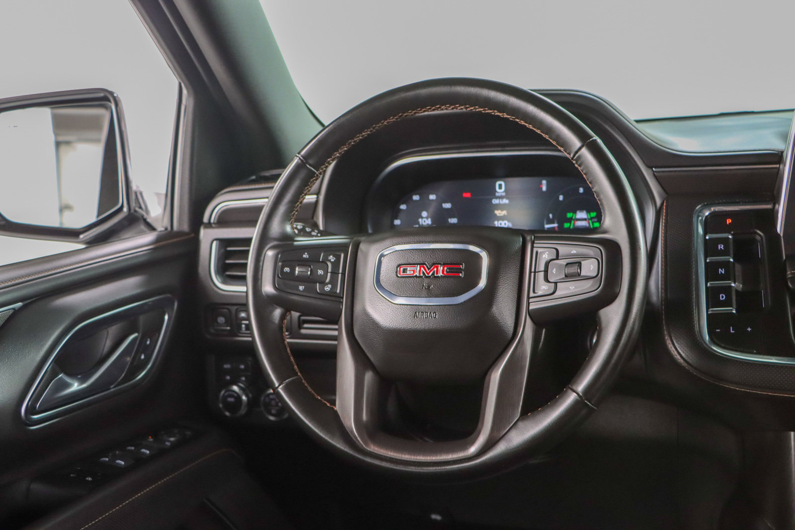 Used 2024 GMC Yukon AT4 AWD/4WD image 13