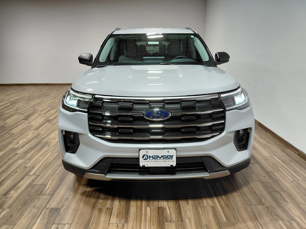 New 2026 Ford Explorer Active w/ Active Comfort Package AWD/4WD image 2