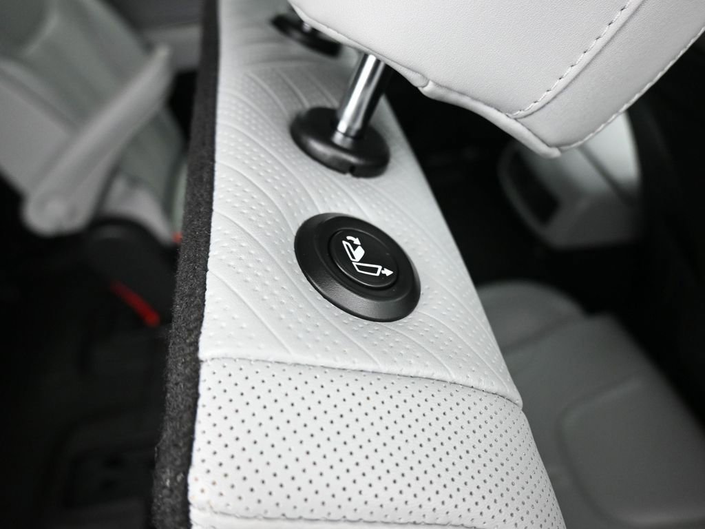 Used 2024 Hyundai Palisade SEL FWD image 50