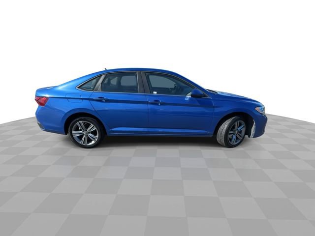Used 2024 Volkswagen Jetta SE image 9