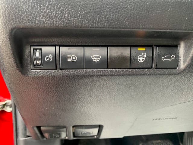 Used 2021 Toyota RAV4 XLE Premium image 20