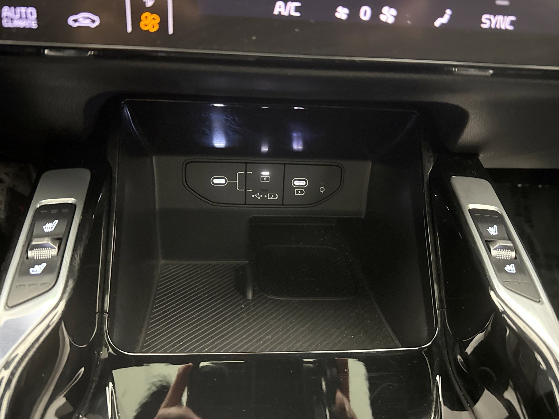 Used 2025 Kia Sorento SX Prestige AWD/4WD image 18