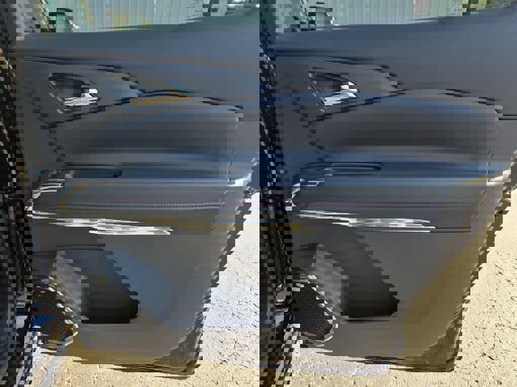 New 2026 Chevrolet Traverse RS image 38