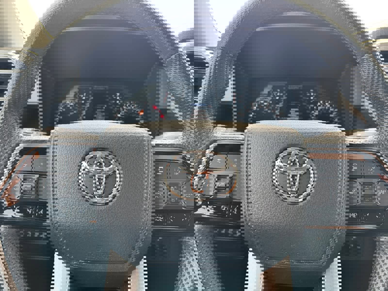 Used 2024 Toyota Tundra SR5 w/ SR5 Premium Package AWD/4WD image 17