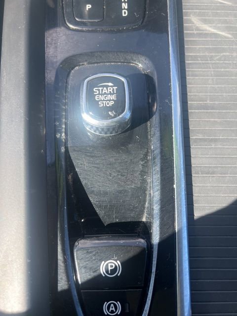 Used 2023 Volvo XC60 B5 Core w/ Climate Package image 16