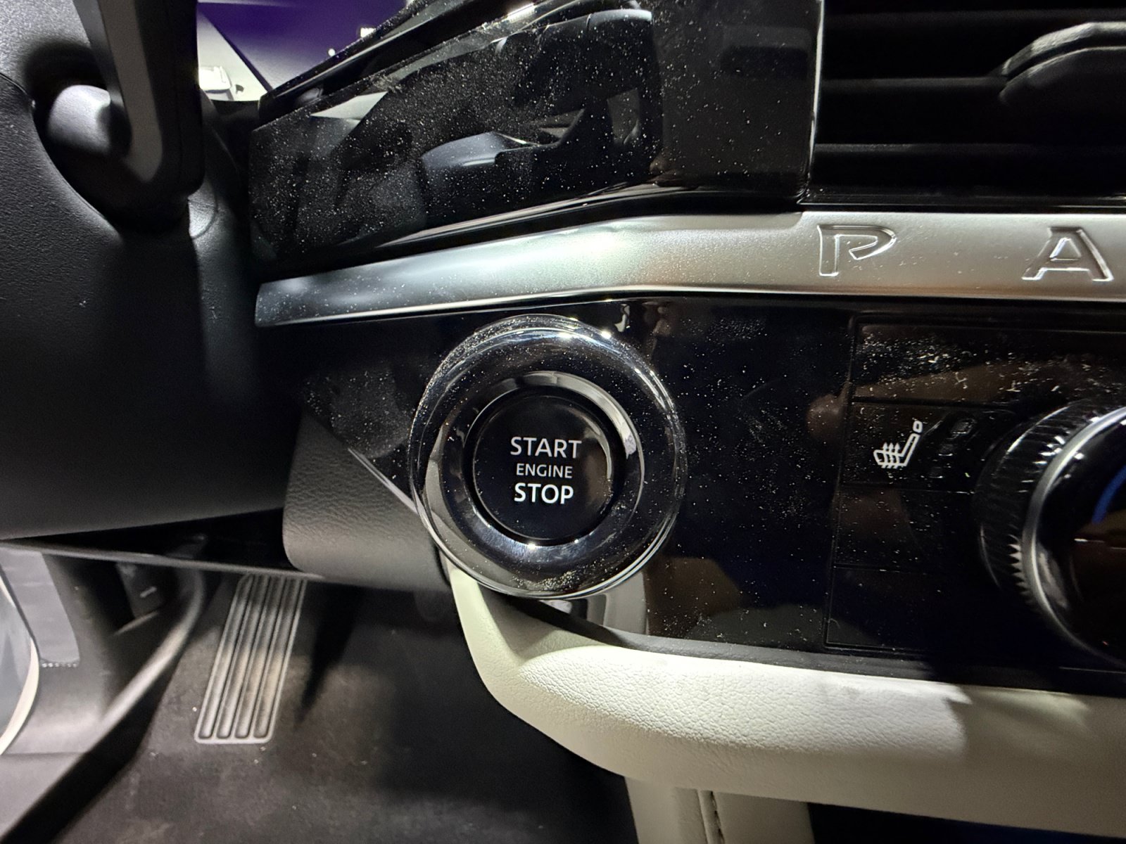 New 2026 Nissan Pathfinder SL FWD image 30