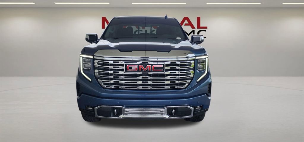 Used 2024 GMC Sierra 1500 Denali w/ Technology Package AWD/4WD image 5