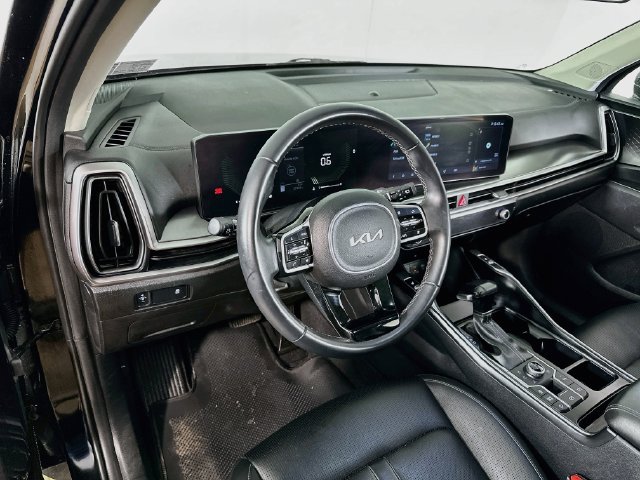 Used 2024 Kia Sorento S w/ Panoramic Sunroof Package AWD/4WD image 17