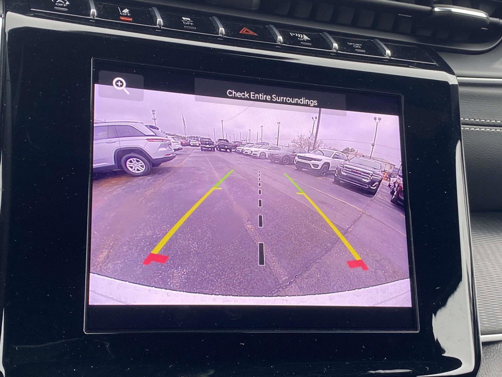 Certified 2024 Jeep Grand Cherokee Laredo image 6