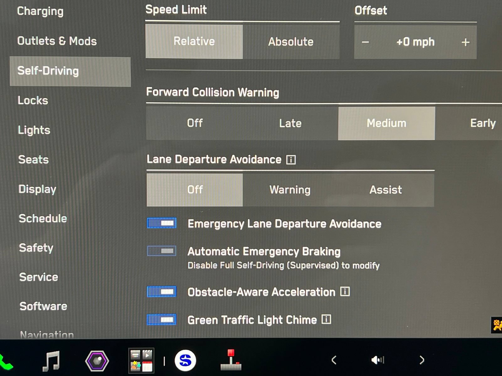 Used 2024 Tesla Cybertruck Cyberbeast AWD/4WD image 26