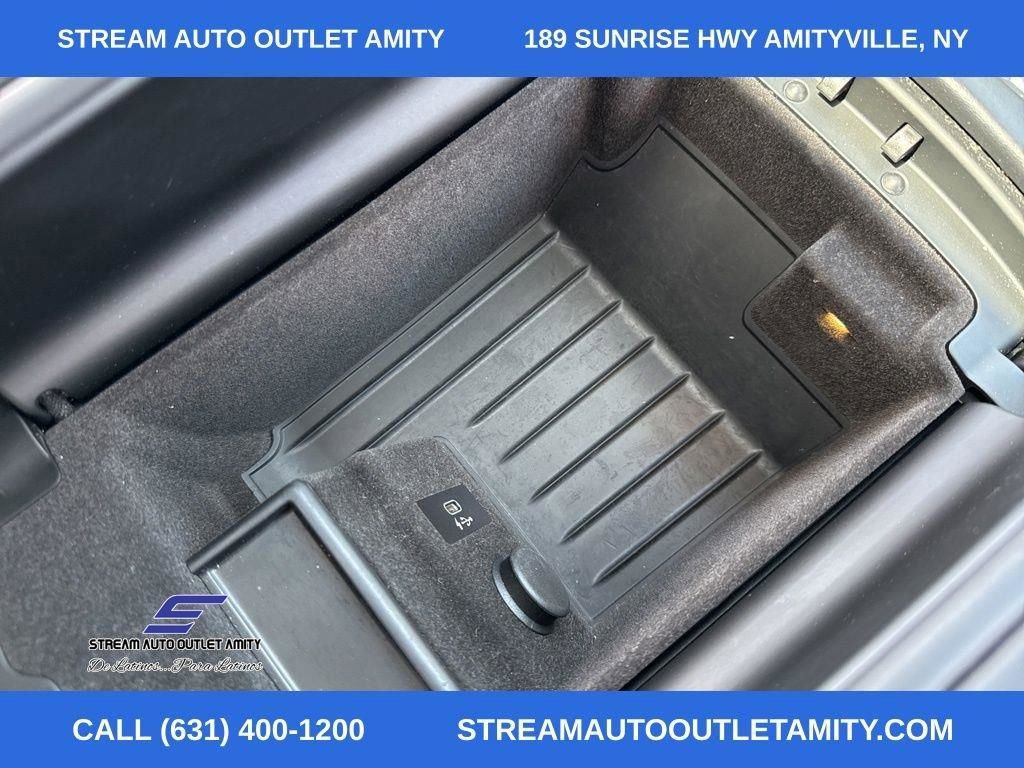 Used 2020 BMW 750i xDrive w/ M Sport Package image 23