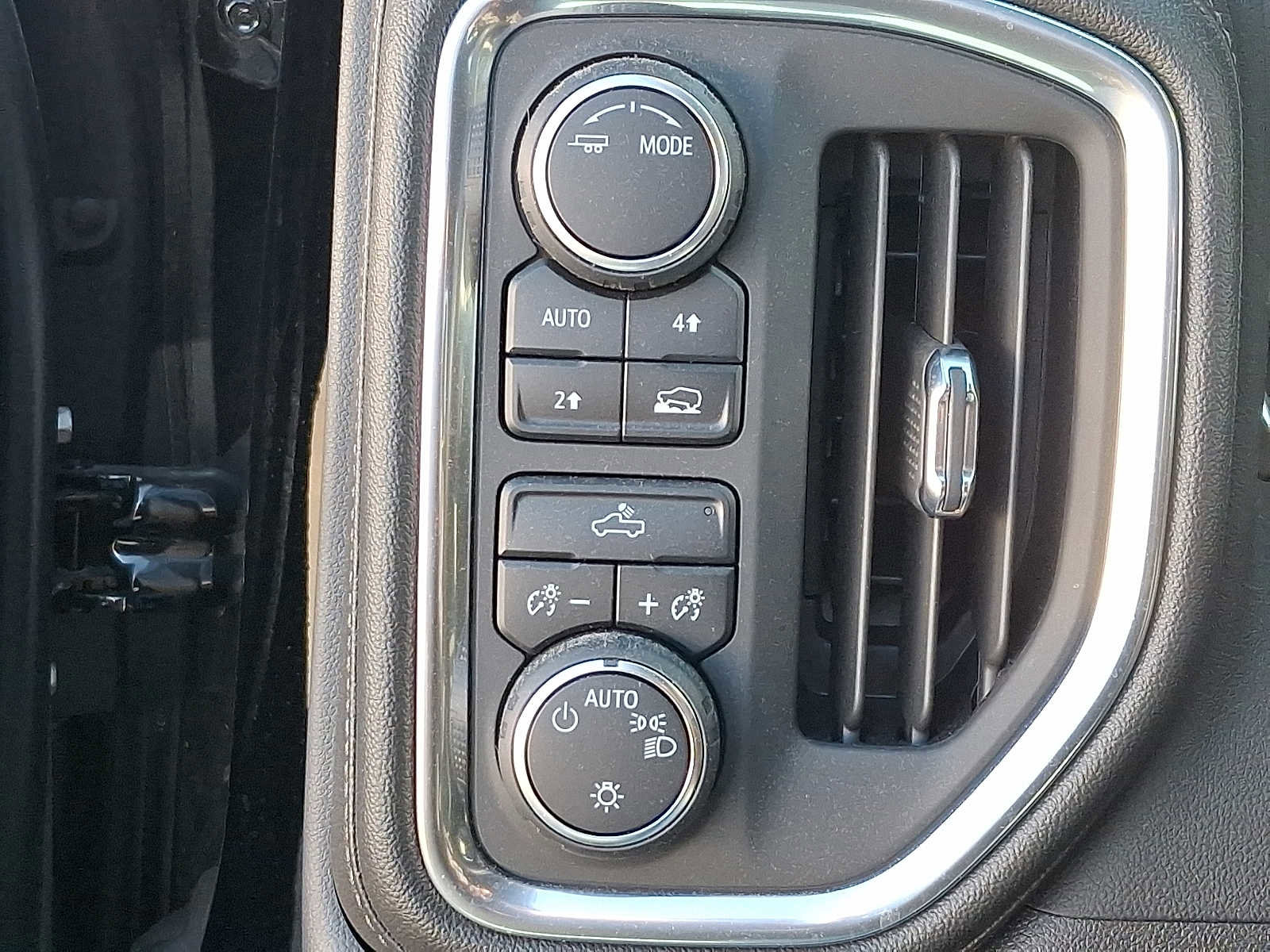 Certified 2022 Chevrolet Silverado 1500 LT image 26