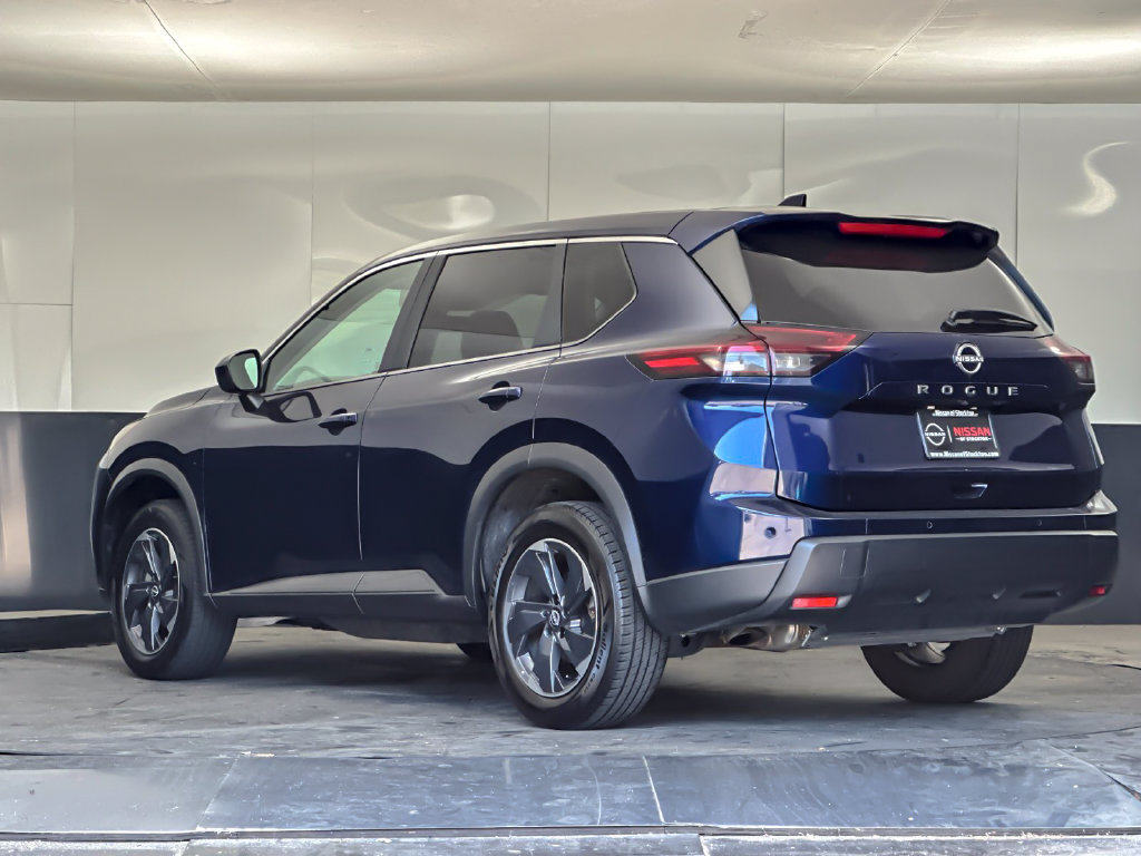 Used 2025 Nissan Rogue SV FWD image 5