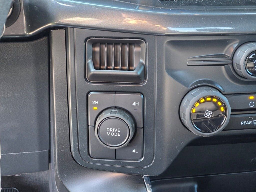 Used 2025 Ford F150 STX w/ Equipment Group 200A image 27