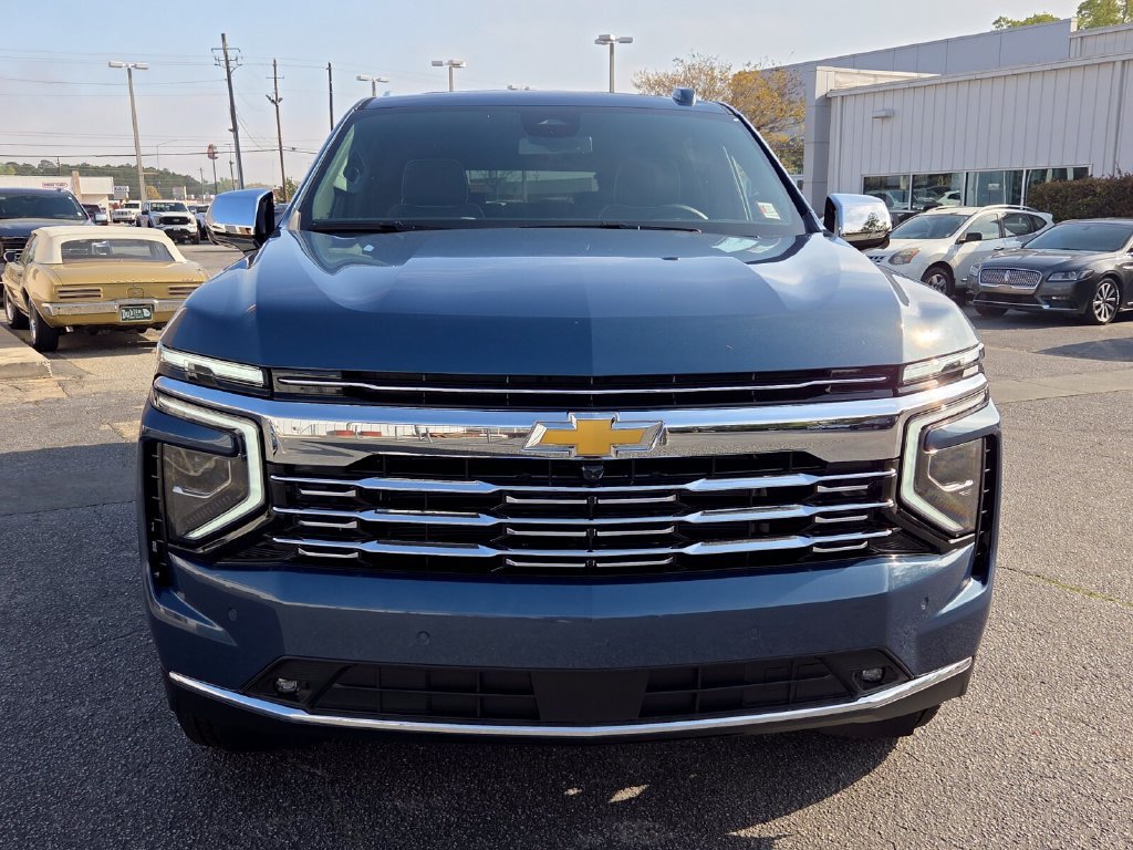 New 2026 Chevrolet Suburban Premier w/ Sun And Tow Package AWD/4WD image 17