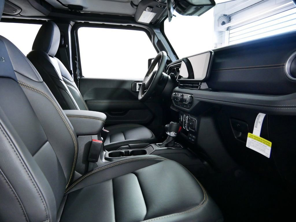 Certified 2024 Jeep Gladiator Sport w/ Premium Package image 23
