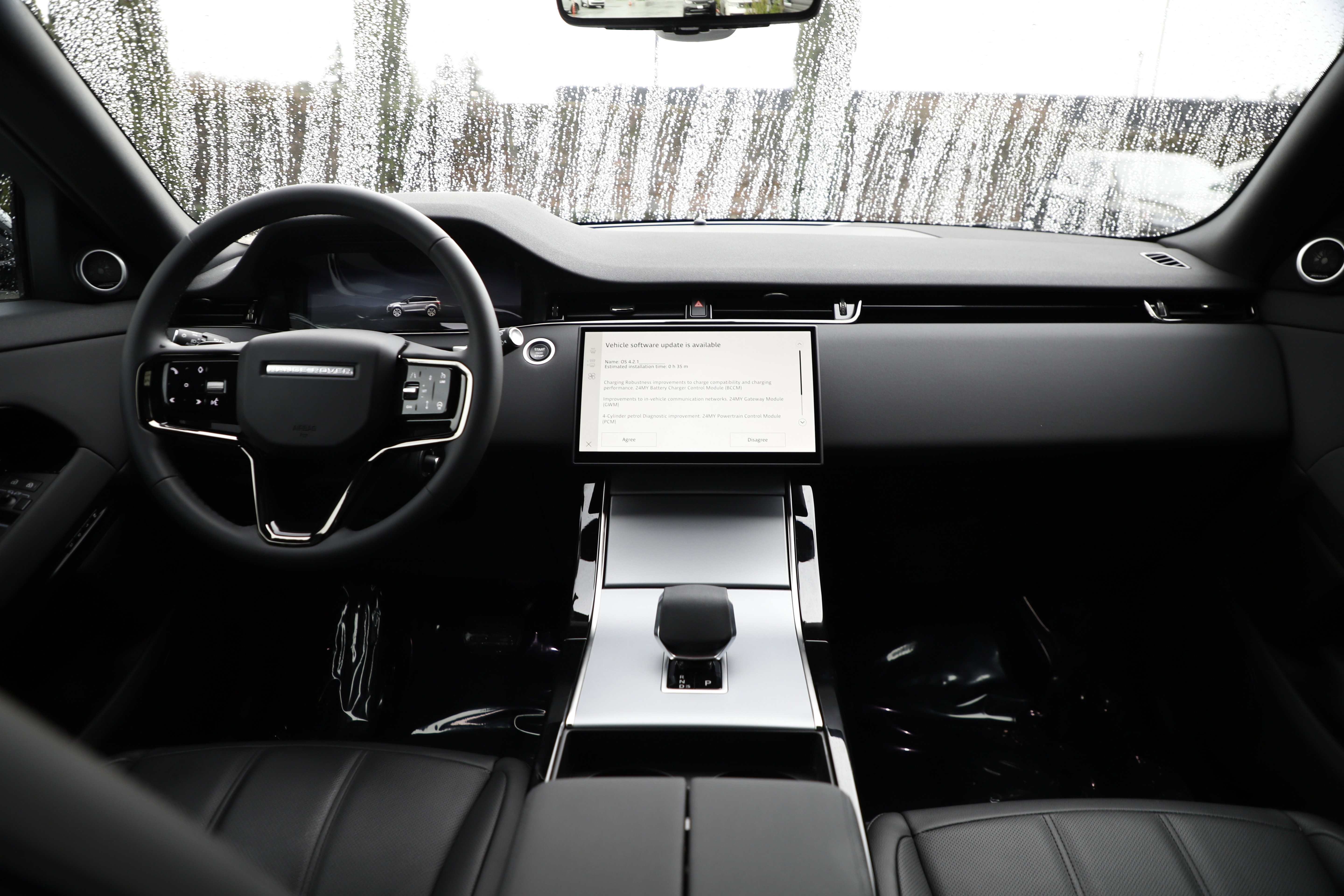 Certified 2025 Land Rover Range Rover Evoque S image 18