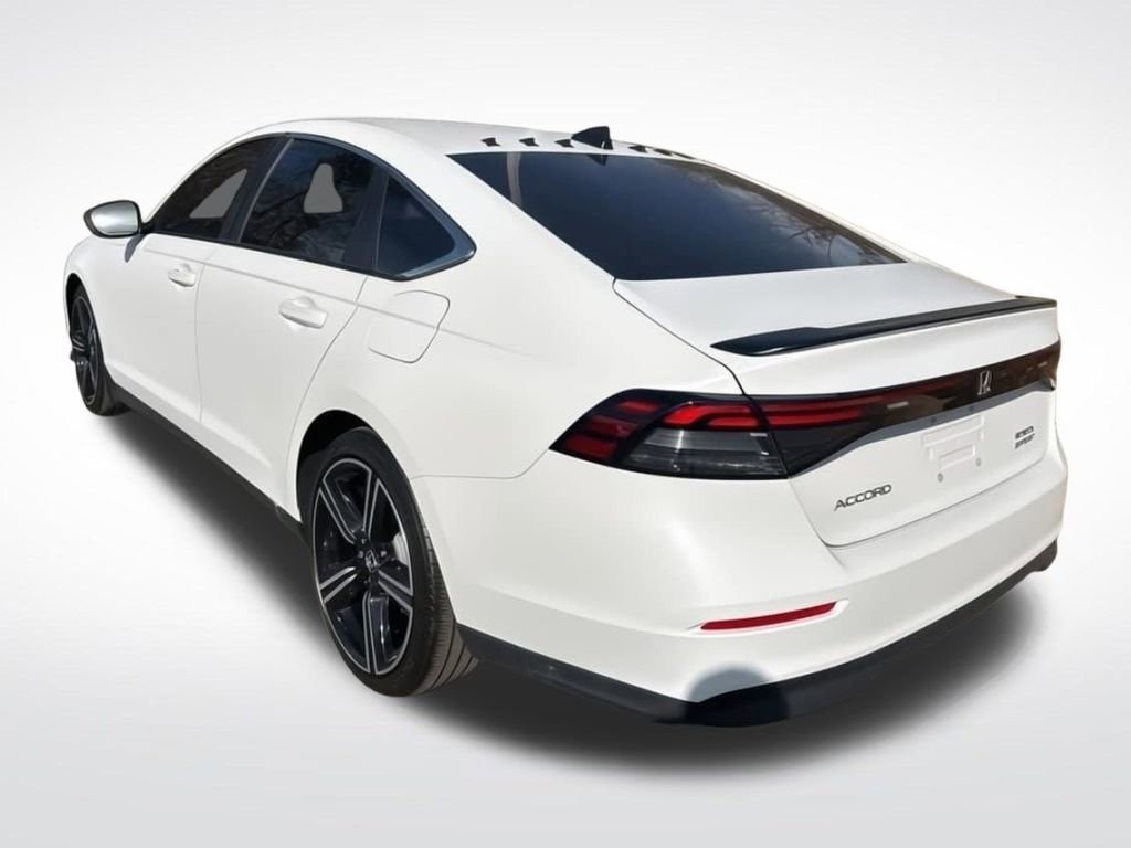 Used 2025 Honda Accord Sport image 9