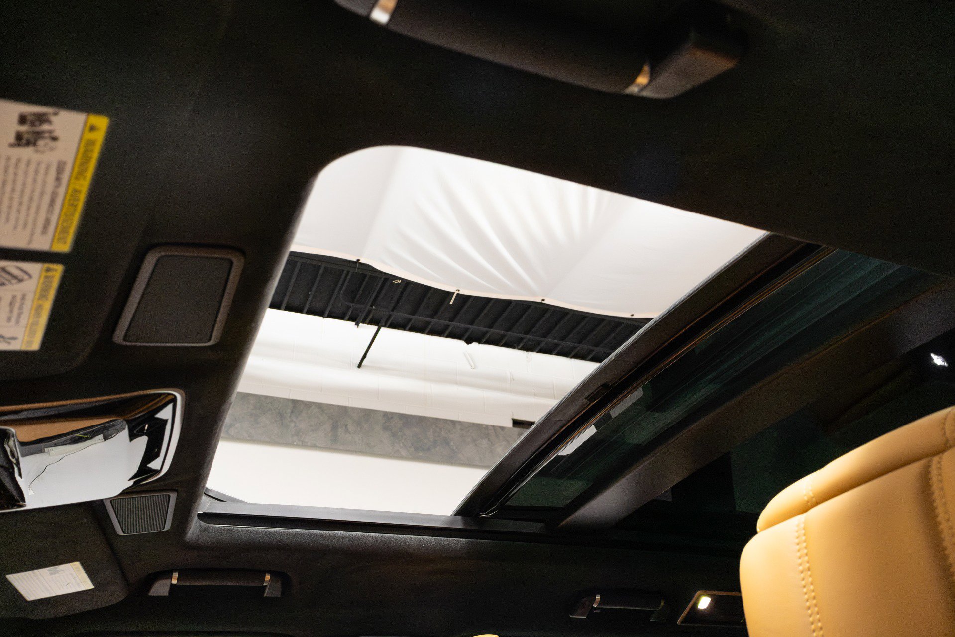 Used 2022 Land Rover Range Rover Autobiography image 65