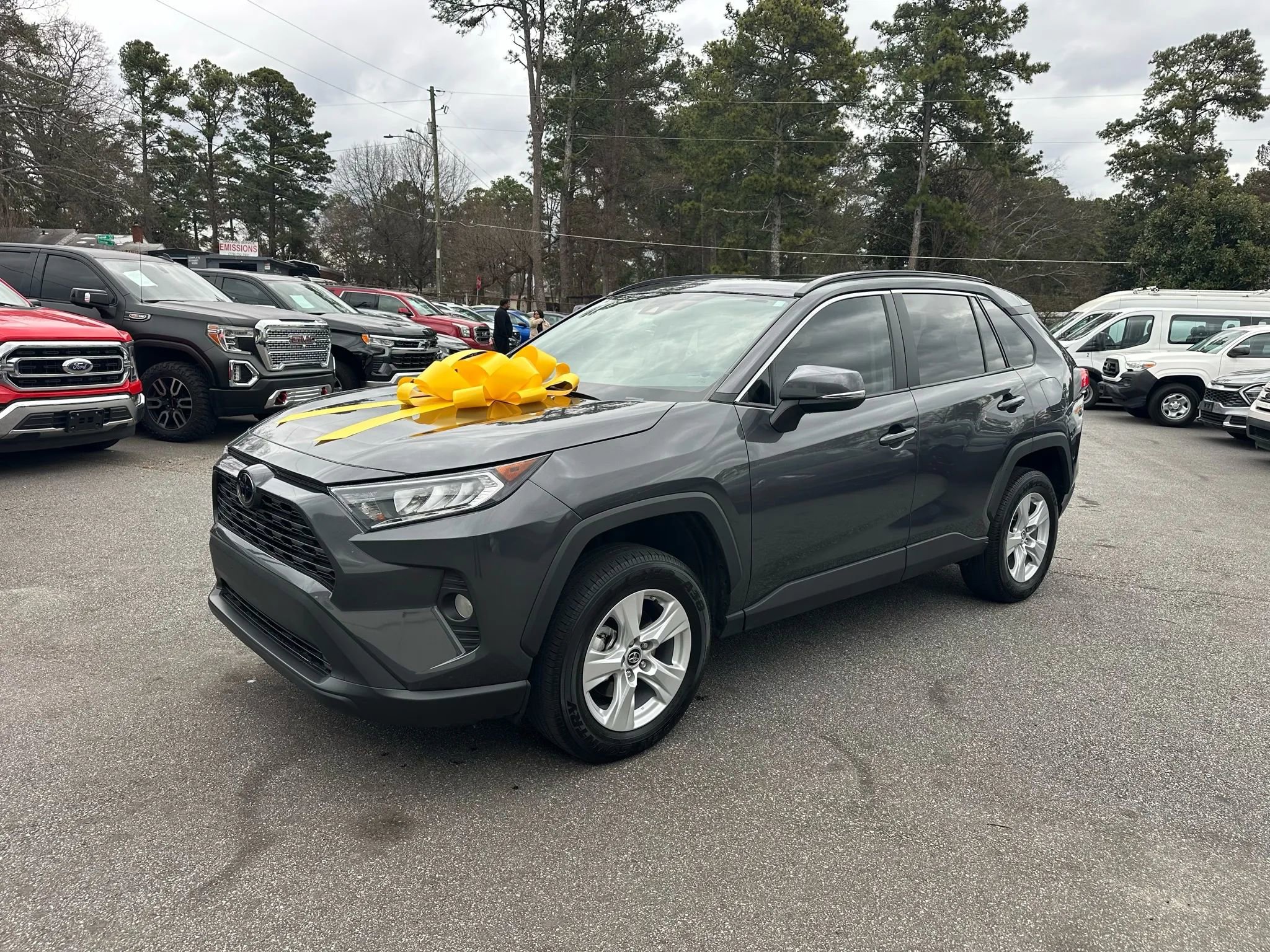 Used 2019 Toyota RAV4 XLE w/ Convenience Package image 1