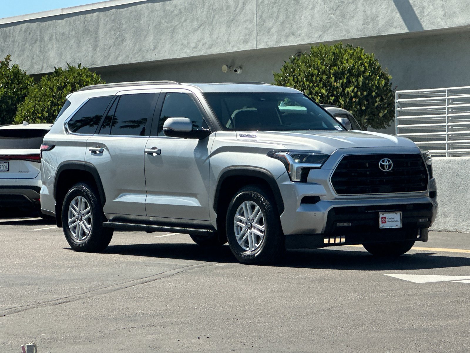 Used 2026 Toyota Sequoia SR5 AWD/4WD image 8