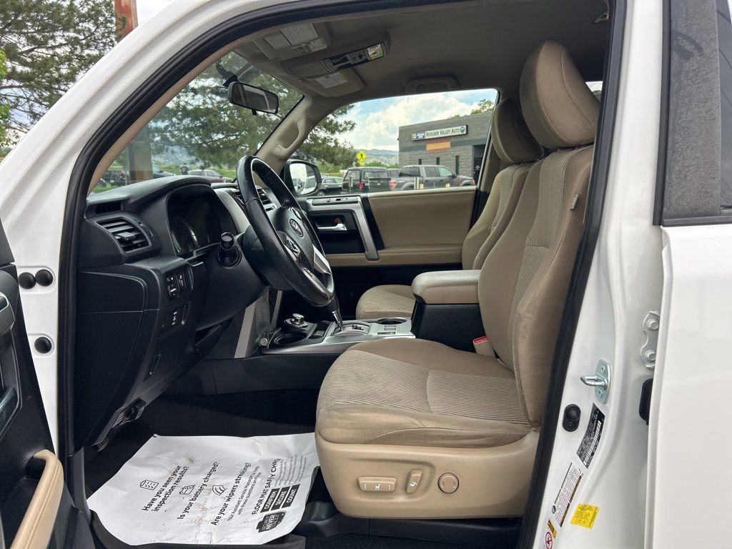 Used 2014 Toyota 4Runner SR5 AWD/4WD image 23