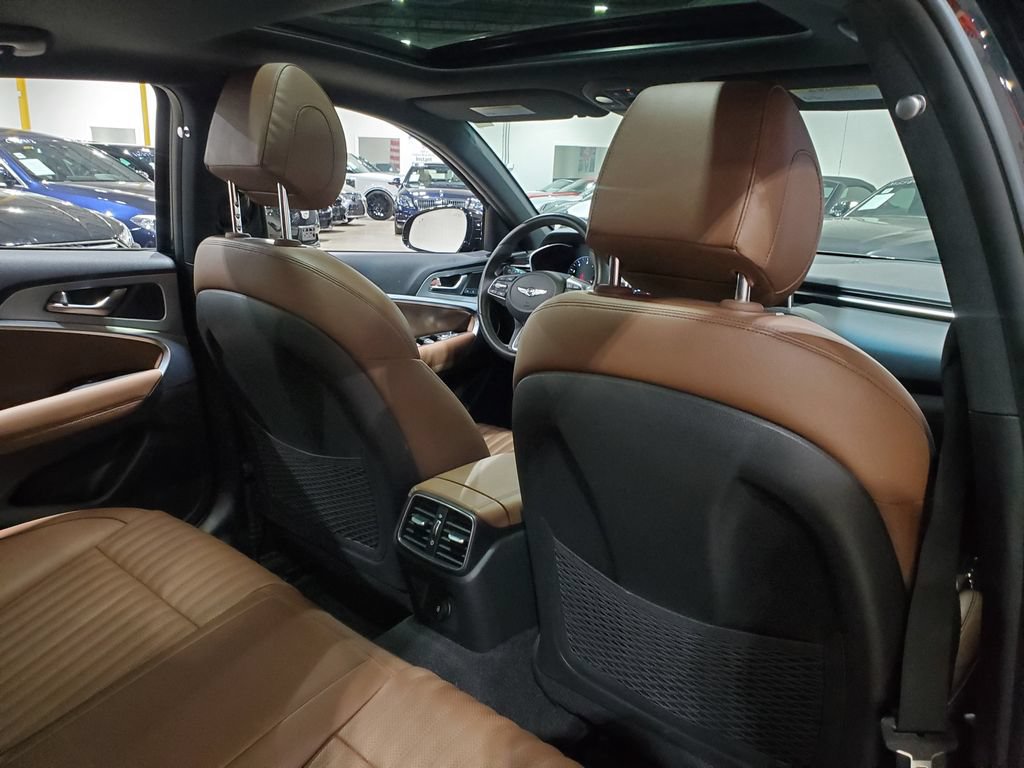 Used 2021 Genesis G70 3.3T RWD image 21