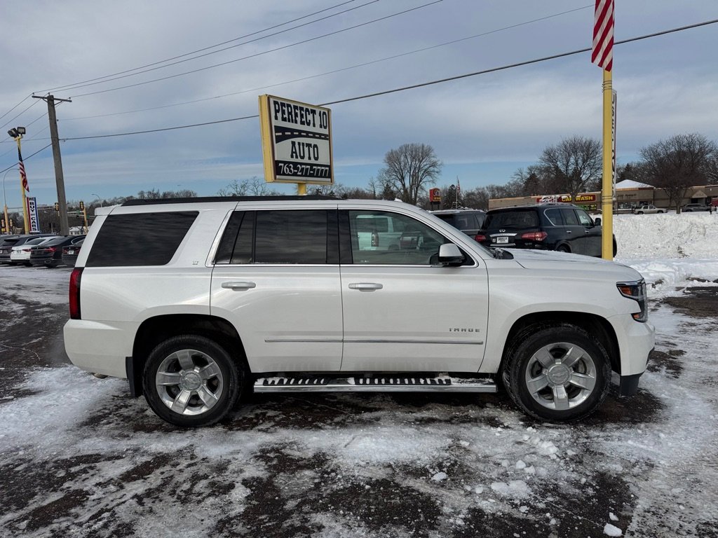 Used 2017 Chevrolet Tahoe LT w/ LT Signature Package image 3