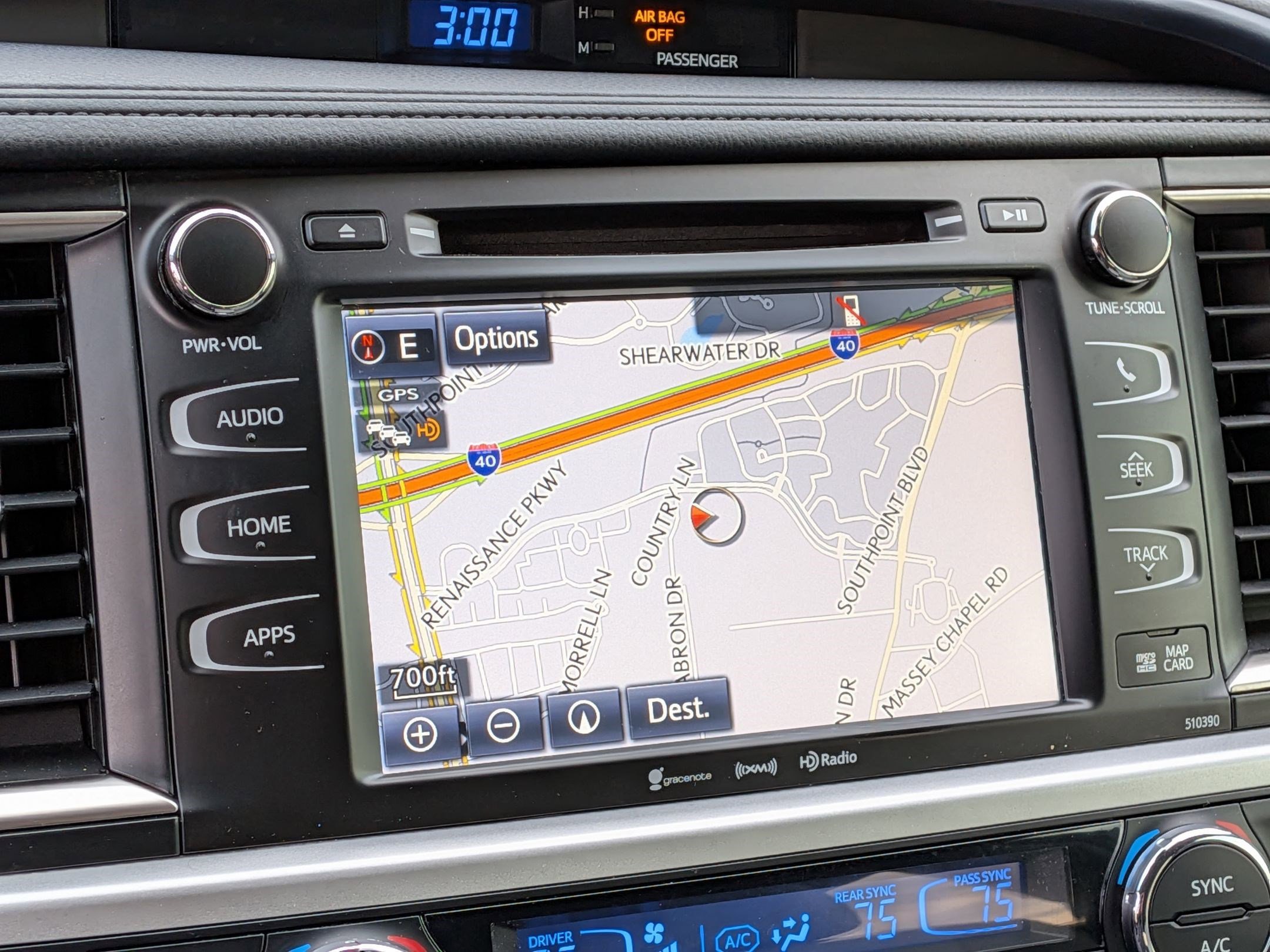 Used 2019 Toyota Highlander XLE image 24