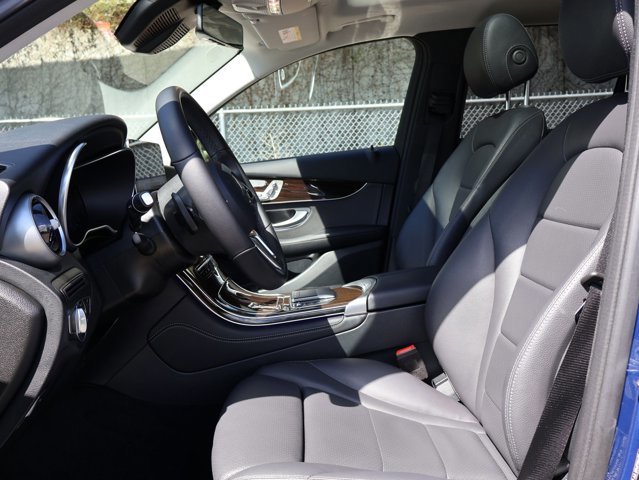 Used 2021 Mercedes-Benz GLC 300 4MATIC image 21