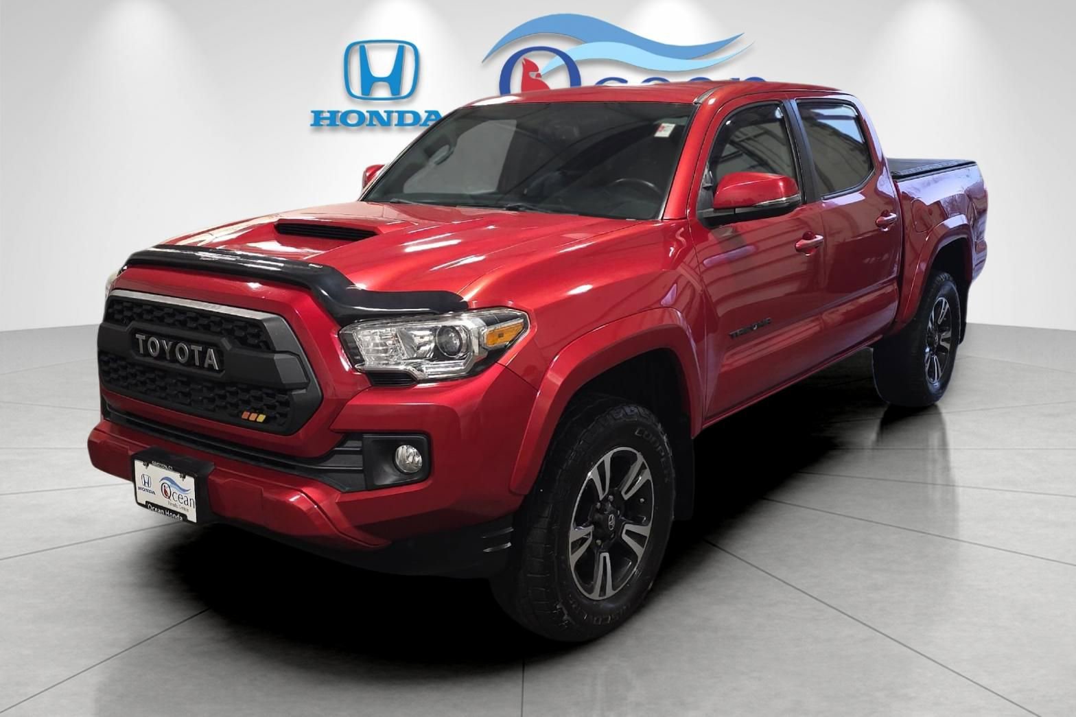 Used 2016 Toyota Tacoma TRD Sport w/ Towing Package image 7
