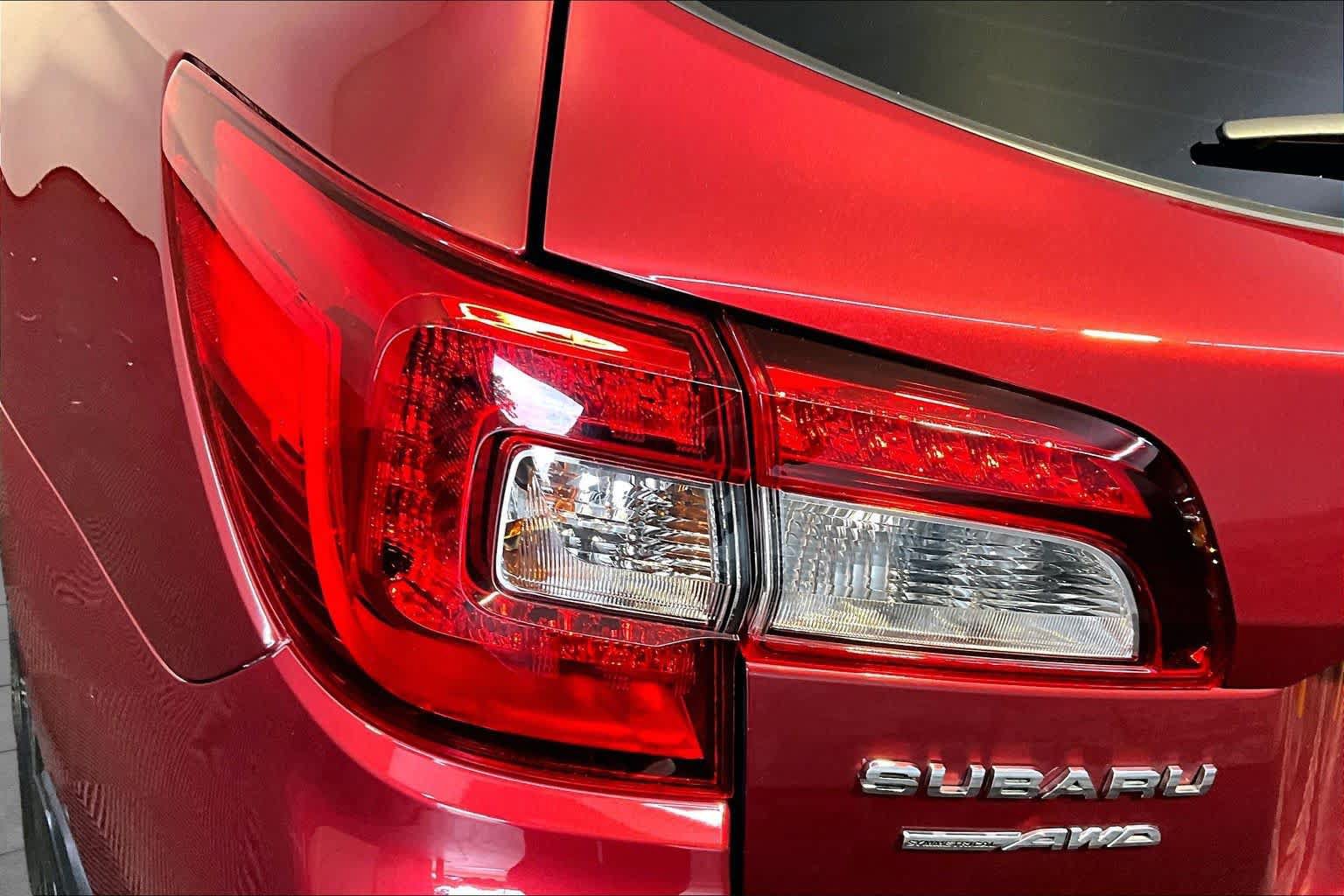Used 2019 Subaru Outback 3.6R Limited AWD/4WD image 28