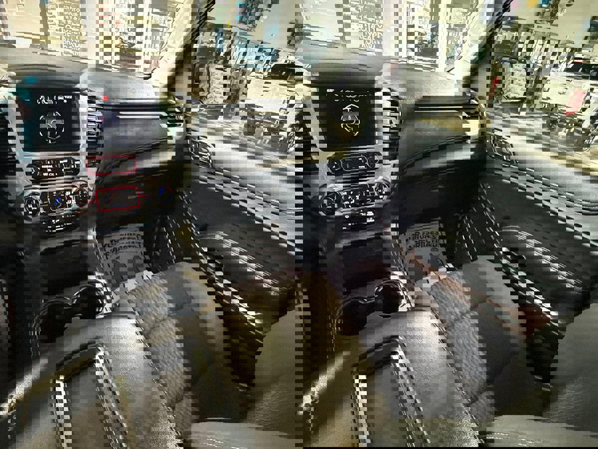 Used 2015 GMC Yukon XL SLE w/ Convenience Package image 27