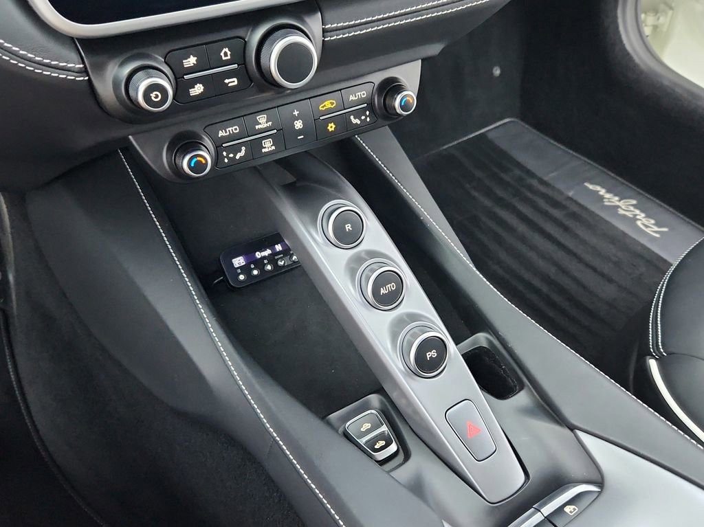 Used 2020 Ferrari Portofino Base image 20