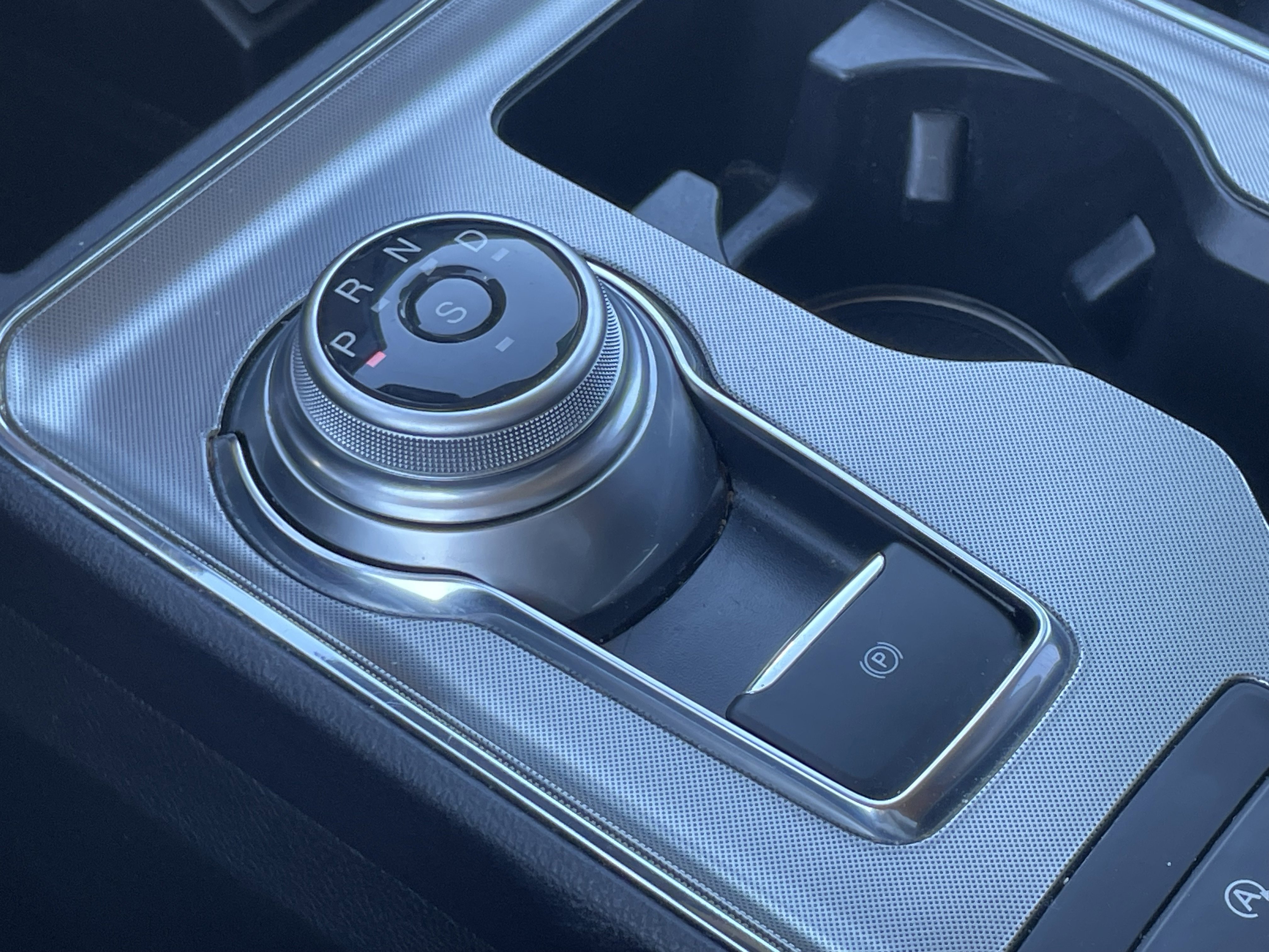 Used 2023 Ford Edge Titanium image 20