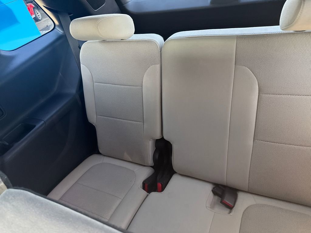 Used 2022 Chevrolet Traverse LS FWD image 28