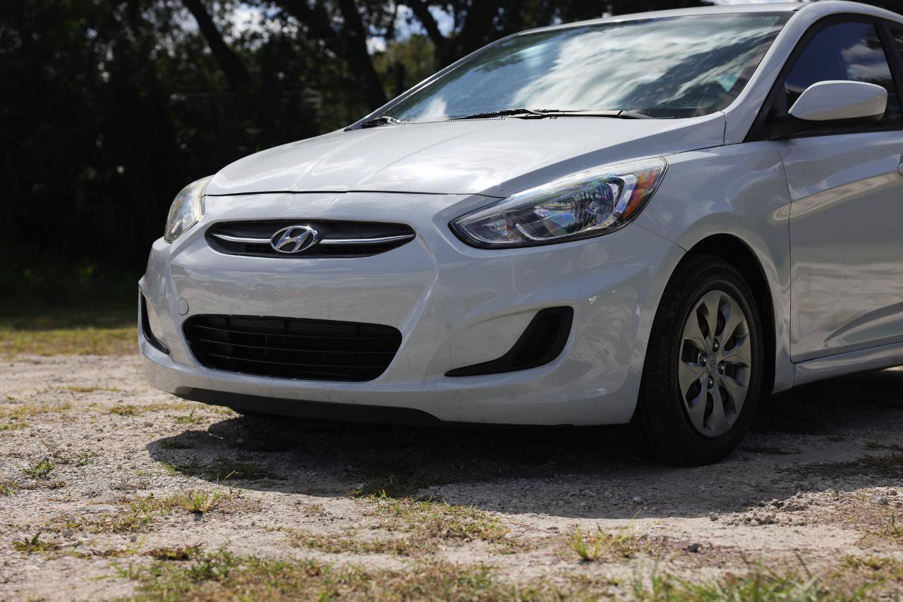 Used 2017 Hyundai Accent SE FWD image 26