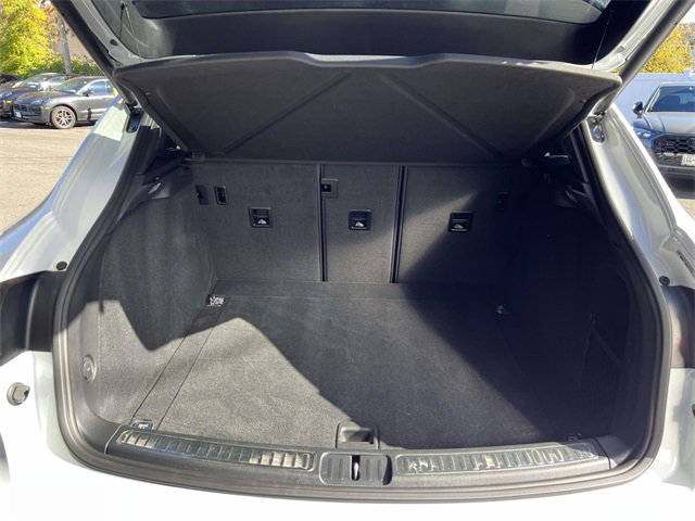 Certified 2022 Porsche Macan image 13