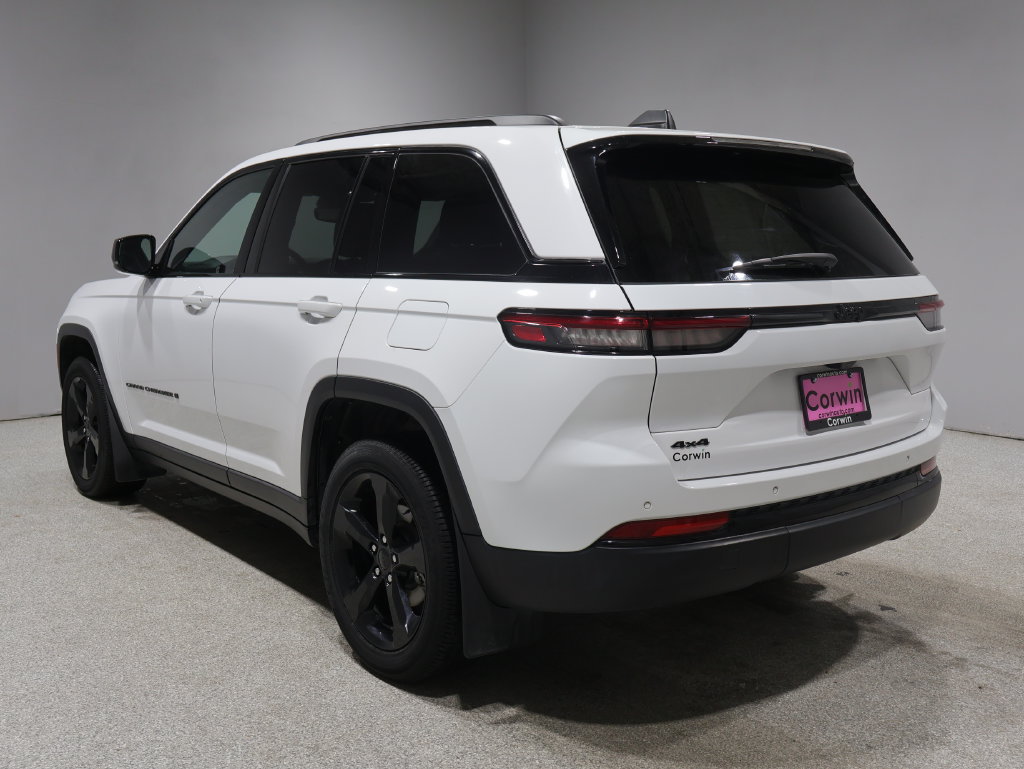 Certified 2024 Jeep Grand Cherokee Altitude AWD/4WD image 6