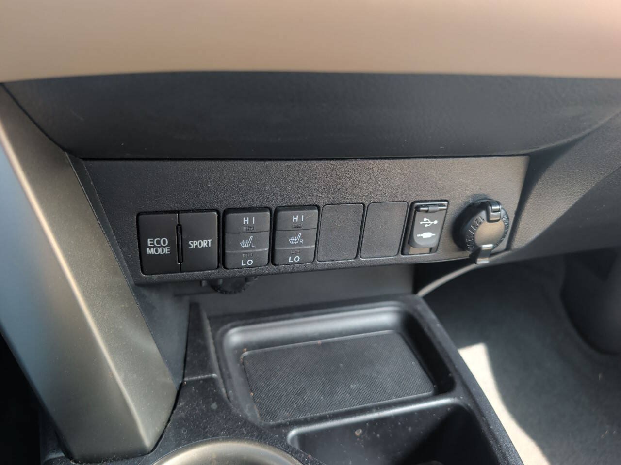 Used 2013 Toyota RAV4 Limited FWD image 27