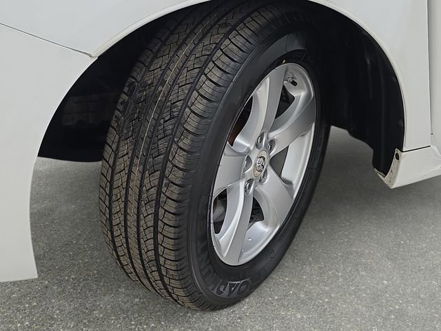 Used 2011 Toyota Sienna LE FWD image 29