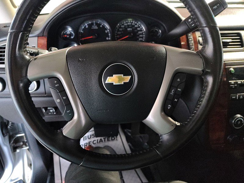 Used 2012 Chevrolet Suburban 2500 LS w/ Convenience Package 1 AWD/4WD image 23