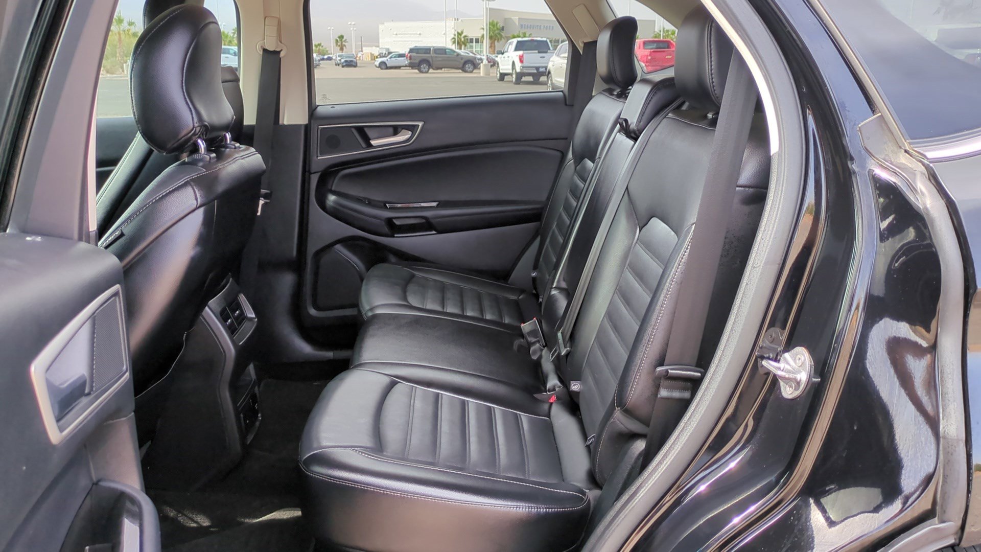 Used 2018 Ford Edge SEL w/ Equipment Group 201A FWD image 26