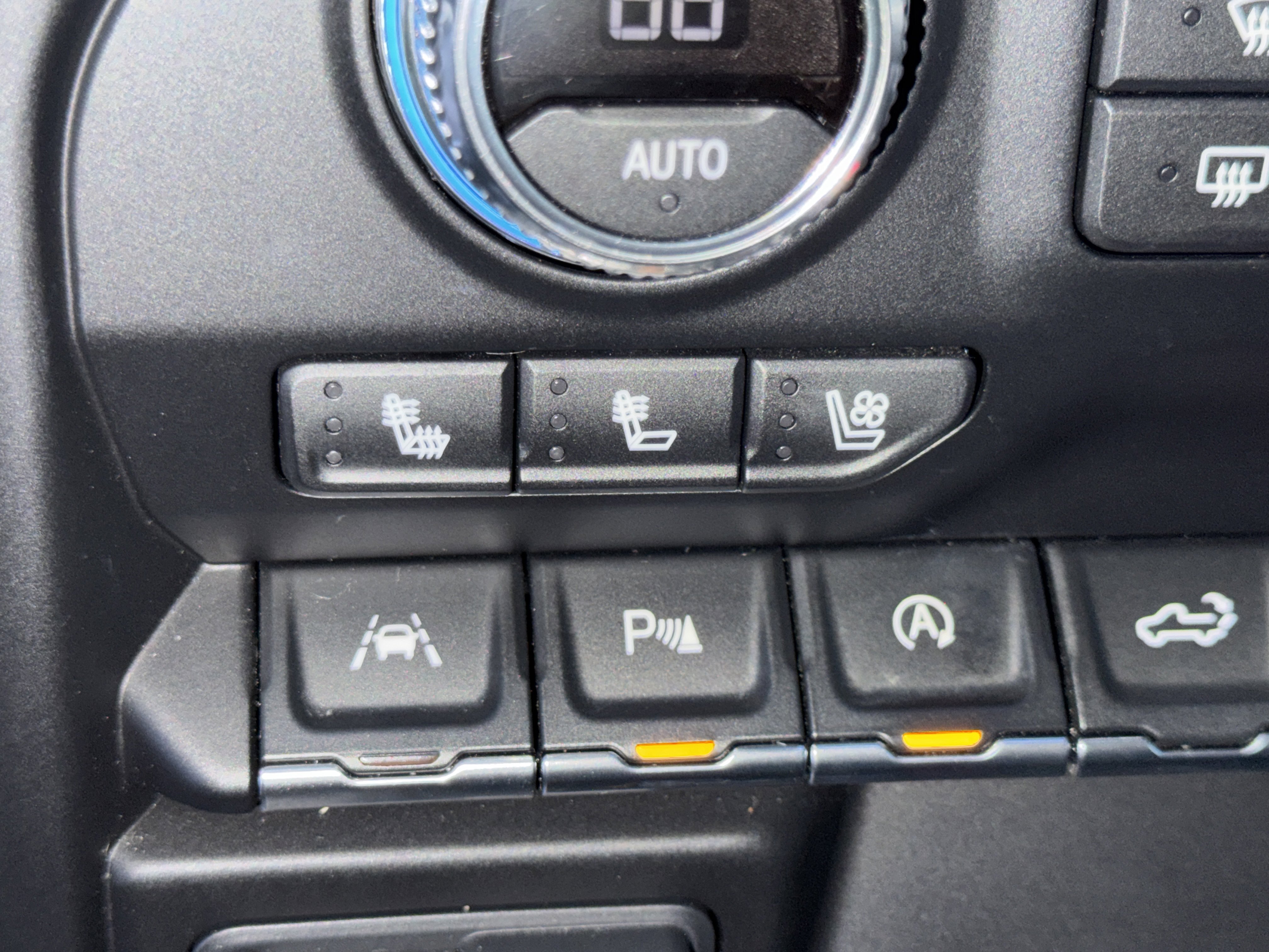 Used 2021 GMC Sierra 1500 AT4 w/ Technology Package image 27