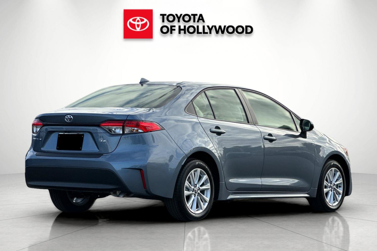 New 2027 Toyota Corolla LE w/ LE Premium Package FWD image 4